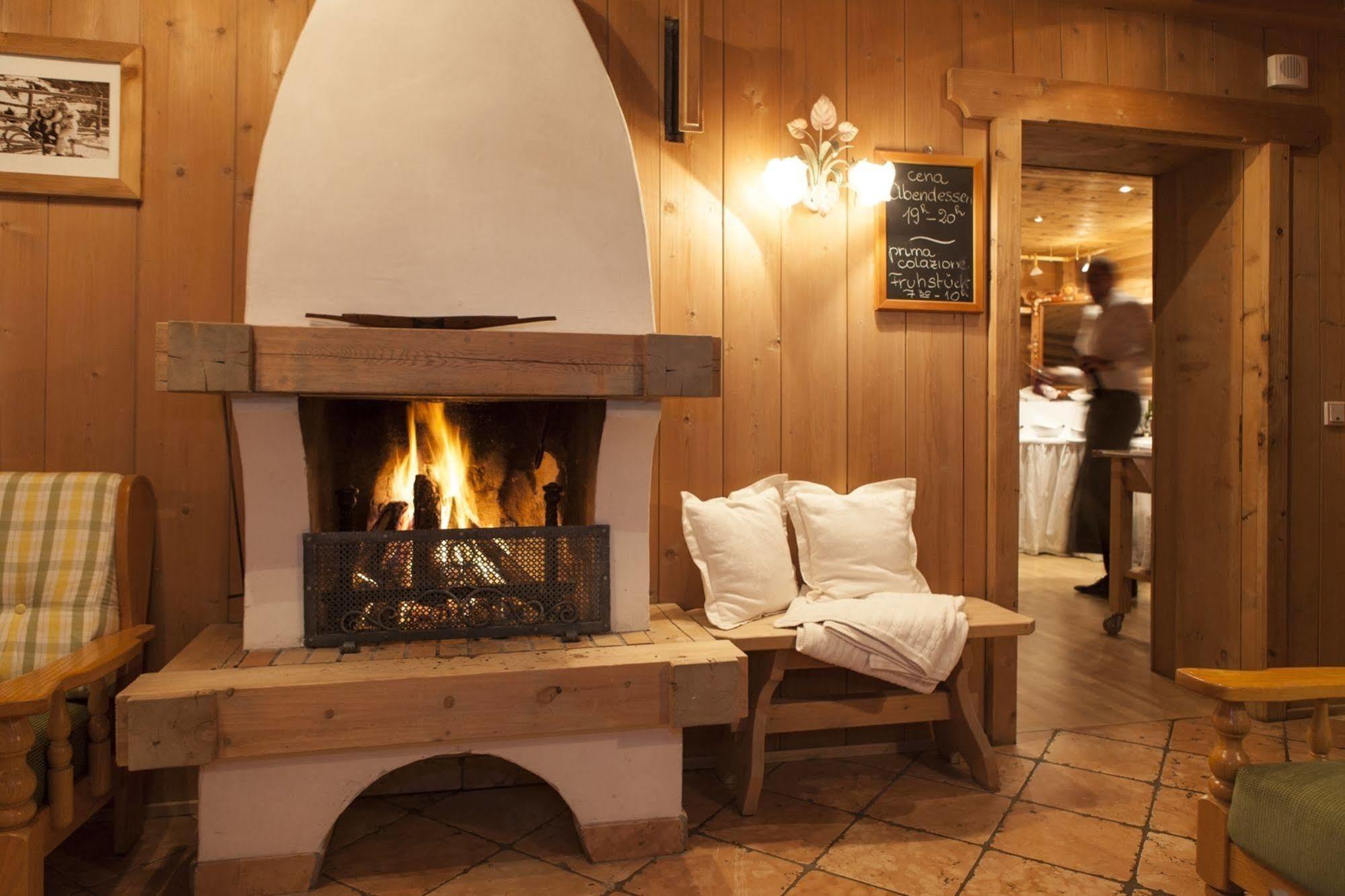 Dependance Hotel Mareo Dolomites San Vigilio Di Marebbe Exterior photo