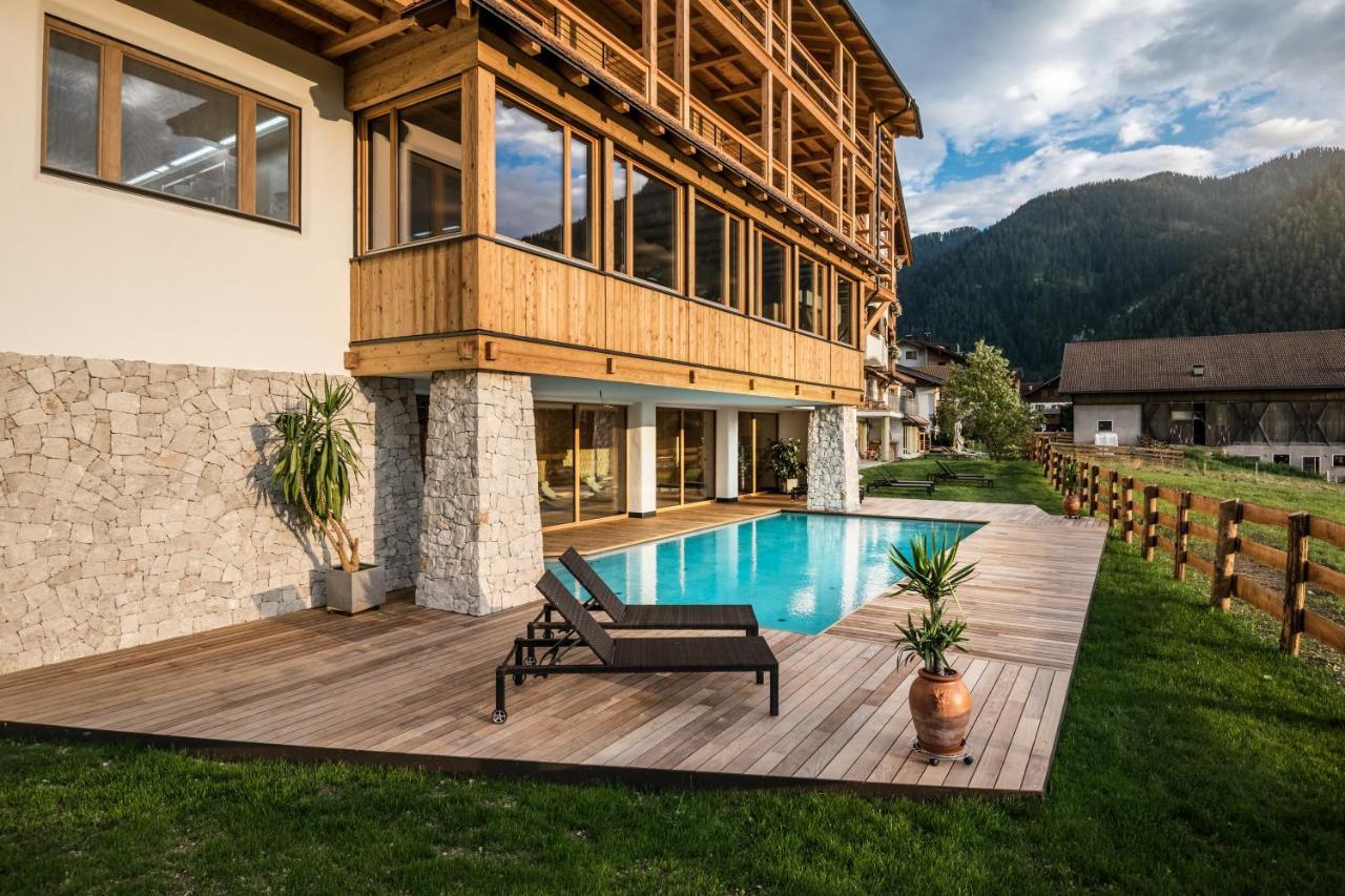Dependance Hotel Mareo Dolomites San Vigilio Di Marebbe Exterior photo